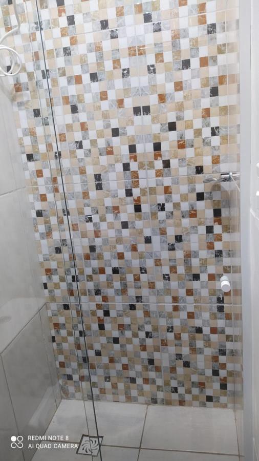 Quarto com tv,ar,frigobar,wifi e garagem Aparecida (Sao Paulo) Exterior foto